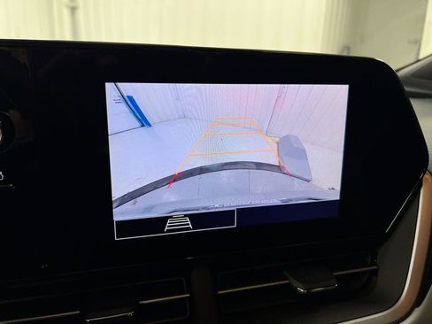 Used 2025 Chevrolet Trax RS image 15