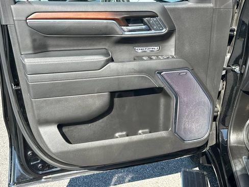 Used 2025 GMC Sierra 1500 Denali w/ Technology Package AWD/4WD image 10