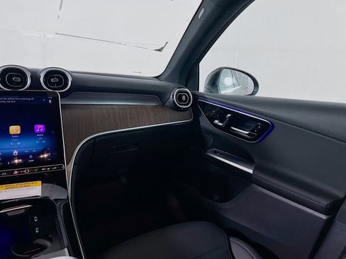 New 2025 Mercedes-Benz GLC 300 4MATIC image 24