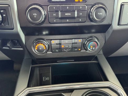 Used 2020 Ford F250 XLT w/ XLT Value Package RWD image 30