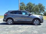 Used 2022 Ford Edge SE image 2