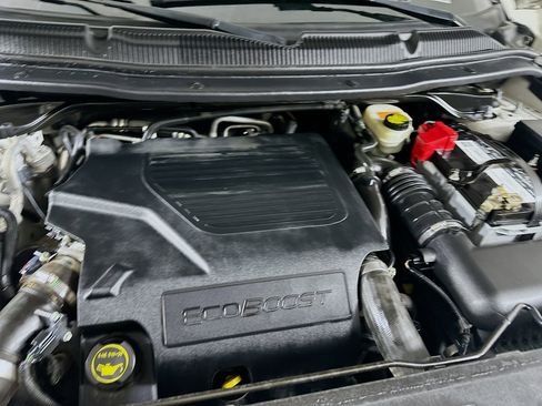 Used 2017 Ford Explorer Platinum image 36