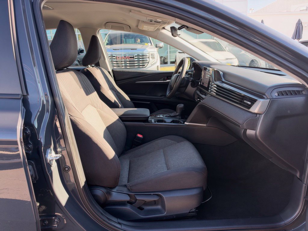 Used 2025 Toyota Camry LE FWD image 14