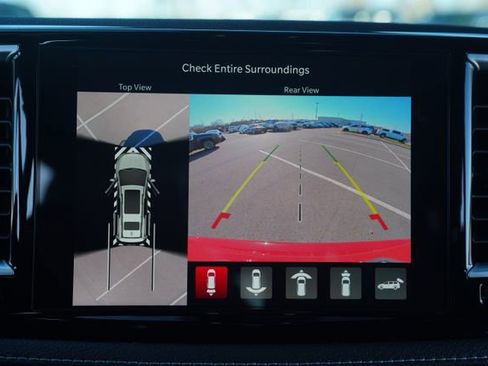 New 2026 Chrysler Pacifica Limited w/ Uconnect Theater Family Group image 30