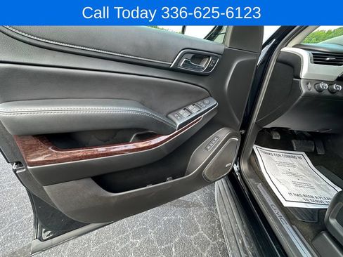 Used 2018 GMC Yukon XL SLT w/ Open Road Package AWD/4WD image 13
