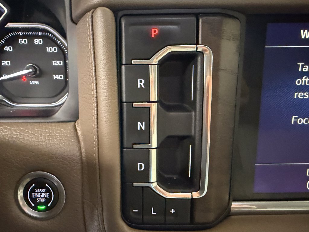 Used 2021 GMC Yukon Denali w/ Denali Premium Package AWD/4WD image 15