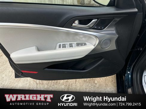 Certified 2025 Genesis G70 2.5T w/ Sport Prestige Package image 9