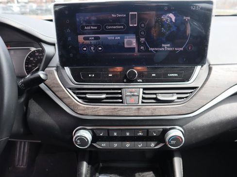 Certified 2024 Nissan Altima 2.5 SV w/ SV Premium Package image 22