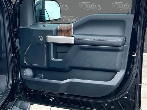 Used 2019 Ford F150 Lariat w/ Equipment Group 502A Luxury AWD/4WD image 14
