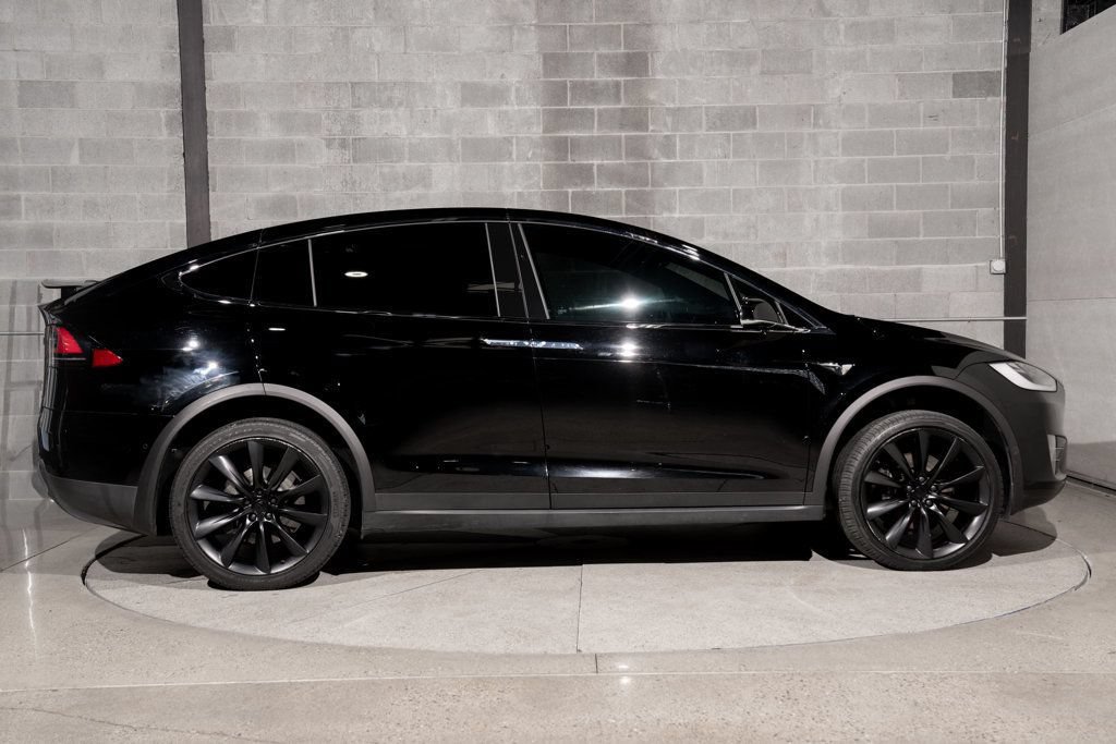 Used 2020 Tesla Model X Long Range AWD/4WD image 2