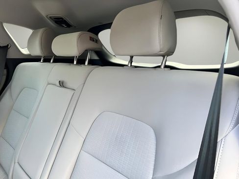 Used 2021 Hyundai Tucson SE image 16