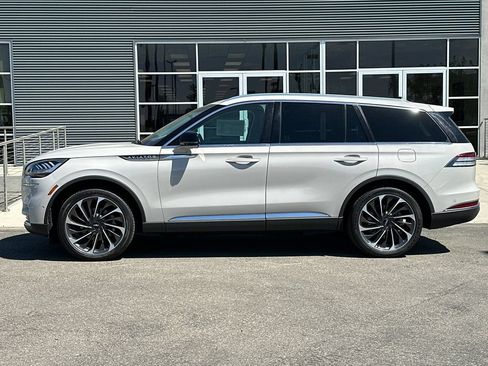 Certified 2023 Lincoln Aviator Reserve w/ Equipment Group 201A AWD/4WD image 6