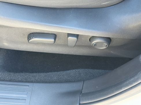 Used 2020 Subaru Forester Premium image 24