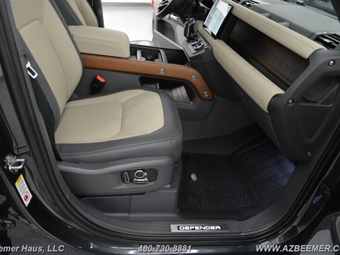 Used 2023 Land Rover Defender 130 X AWD/4WD image 21