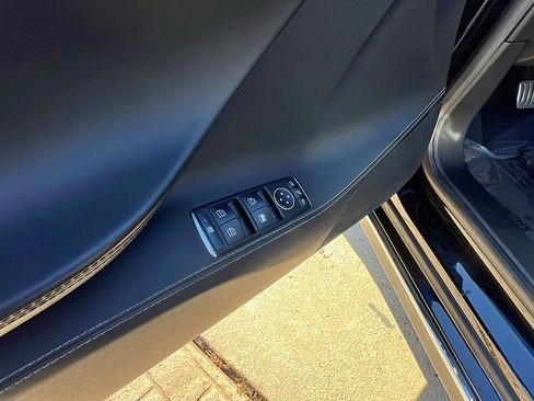 Used 2013 Tesla Model S Performance image 15
