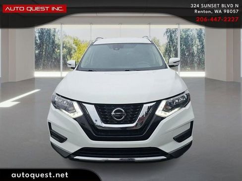 Used 2019 Nissan Rogue SV FWD image 2