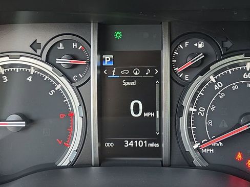 Used 2022 Toyota 4Runner Limited image 13