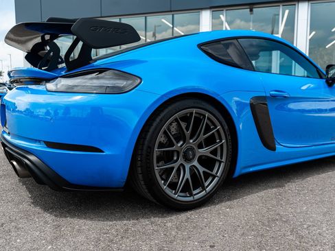 Used 2025 Porsche 718 Cayman GT4 RS RWD image 13