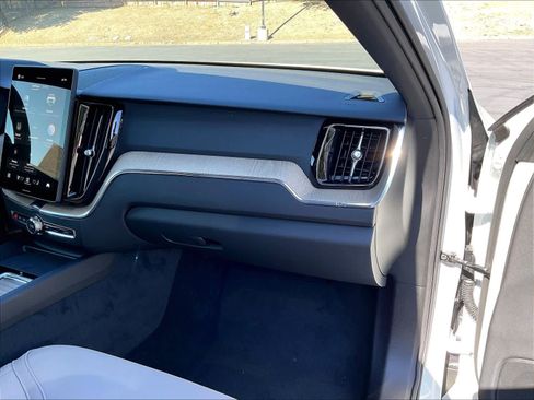 New 2026 Volvo XC60 B5 Plus w/ Climate Package image 28
