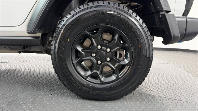 Used 2023 Jeep Wrangler Unlimited AWD/4WD image 33