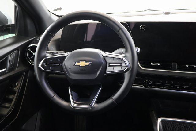Used 2026 Chevrolet Equinox LT AWD/4WD image 14