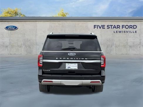 Used 2023 Ford Expedition Platinum image 5