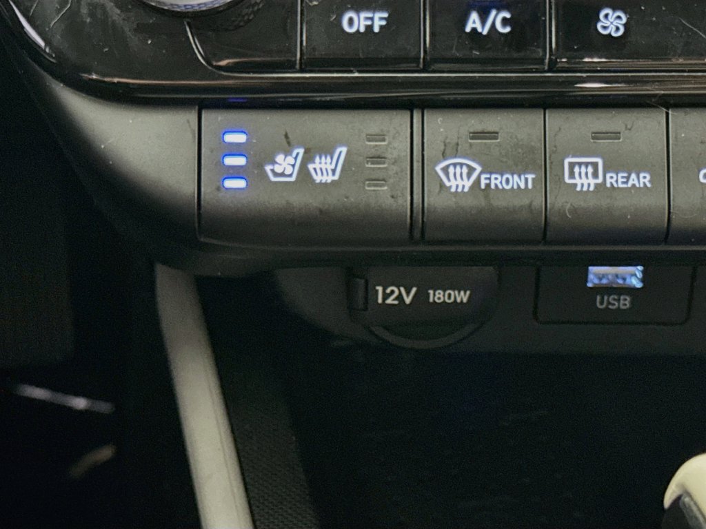 Used 2023 Hyundai Elantra Limited FWD image 23