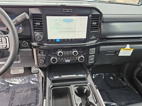 New 2026 Ford F250 Lariat w/ Black Appearance Package AWD/4WD image 25