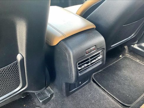 Used 2022 Lincoln Corsair Reserve w/ Elements Package FWD image 10
