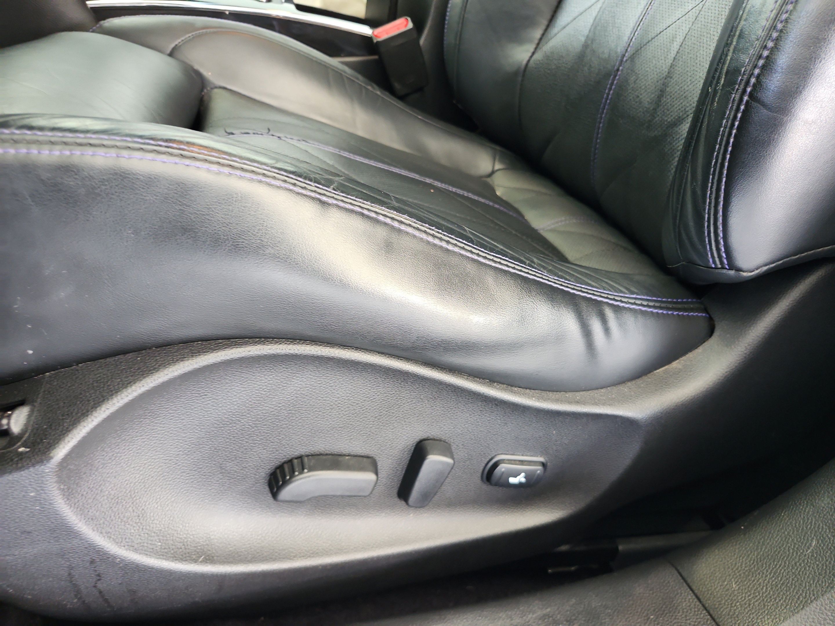 Used 2016 INFINITI QX70 2WD w/ Premium Package image 15