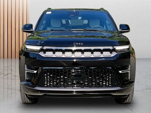 New 2026 Jeep Grand Wagoneer Limited AWD/4WD image 3