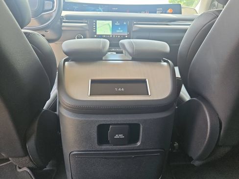 Used 2026 Lincoln Navigator Reserve AWD/4WD image 18