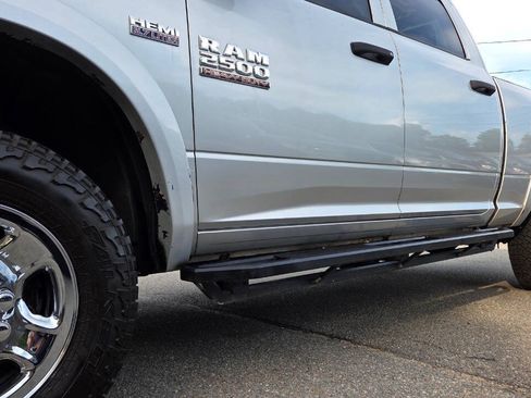 Used 2013 RAM 2500 Tradesman w/ Chrome Appearance Group AWD/4WD image 6