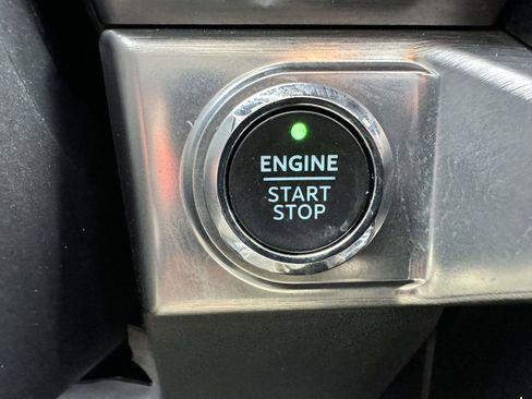 Used 2022 Ford F150 Lariat w/ Equipment Group 502A High image 22