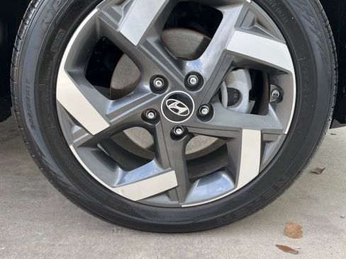 Used 2025 Hyundai Venue SEL FWD image 26