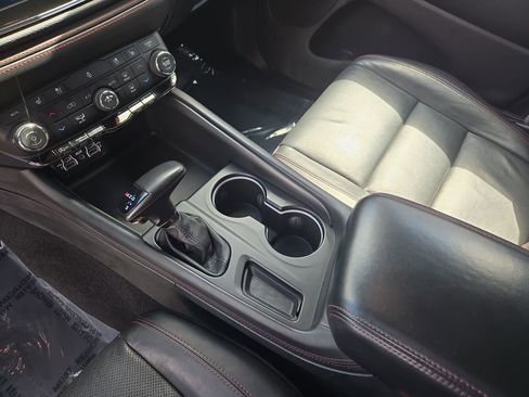 Used 2024 Dodge Durango GT image 30