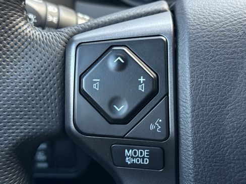 Certified 2023 Toyota Tacoma TRD Off-Road image 29