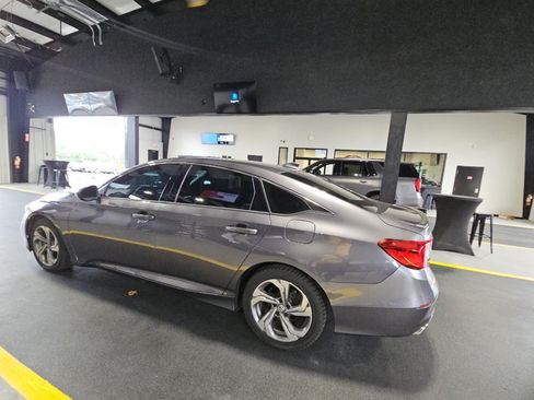 Used 2019 Honda Accord Sport image 4