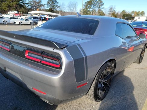 Used 2018 Dodge Challenger R/T Scat Pack w/ Leather Interior Group image 4