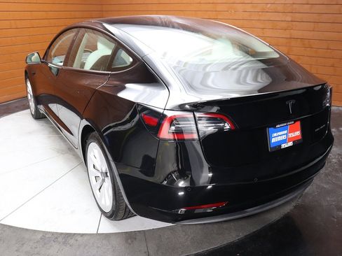 Used 2023 Tesla Model 3 Standard Range image 22