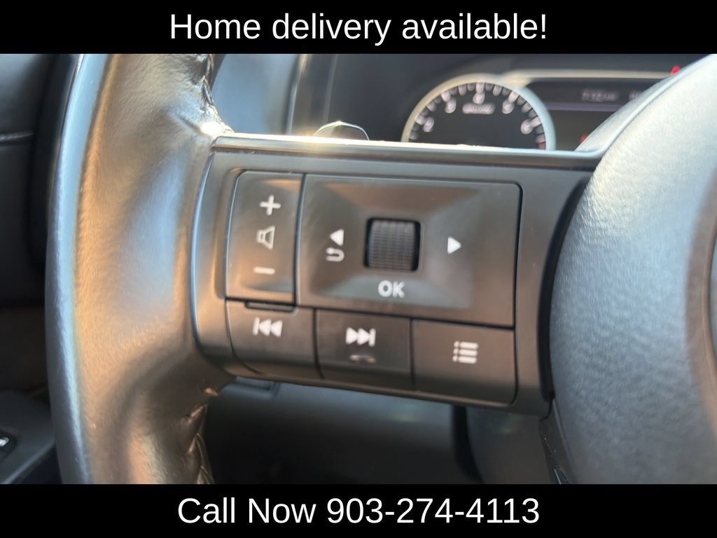 Used 2025 Nissan Pathfinder SV FWD image 20