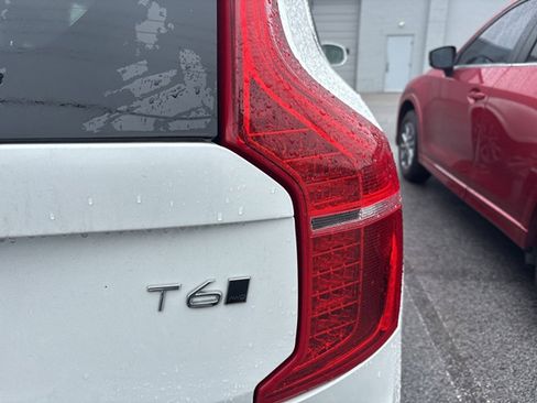 Used 2017 Volvo XC90 T6 Momentum w/ Vision Package AWD/4WD image 9