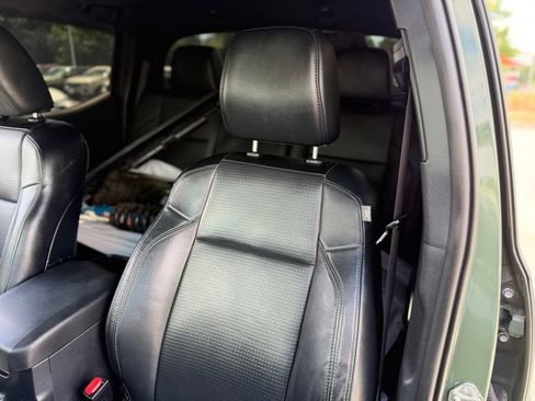 Used 2021 Toyota Tacoma TRD Sport w/ TRD Premium Sport Package AWD/4WD image 5
