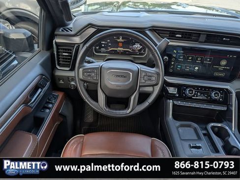Used 2024 GMC Sierra 2500 Denali Ultimate AWD/4WD image 16