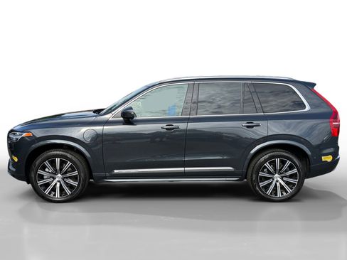 Used 2022 Volvo XC90 T8 Inscription w/ Advanced Package AWD/4WD image 2