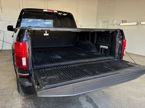 Used 2019 Ford F150 Lariat w/ Equipment Group 502A Luxury AWD/4WD image 24
