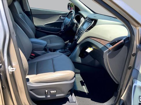 Used 2018 Hyundai Santa Fe Sport FWD image 9