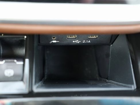 Certified 2022 Subaru Outback Touring XT image 47