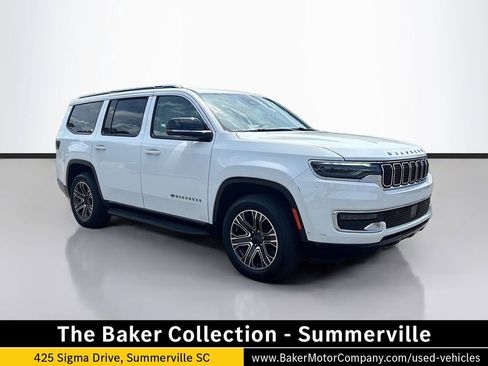 Used 2023 Jeep Wagoneer 4WD w/ Premium Group I image 1