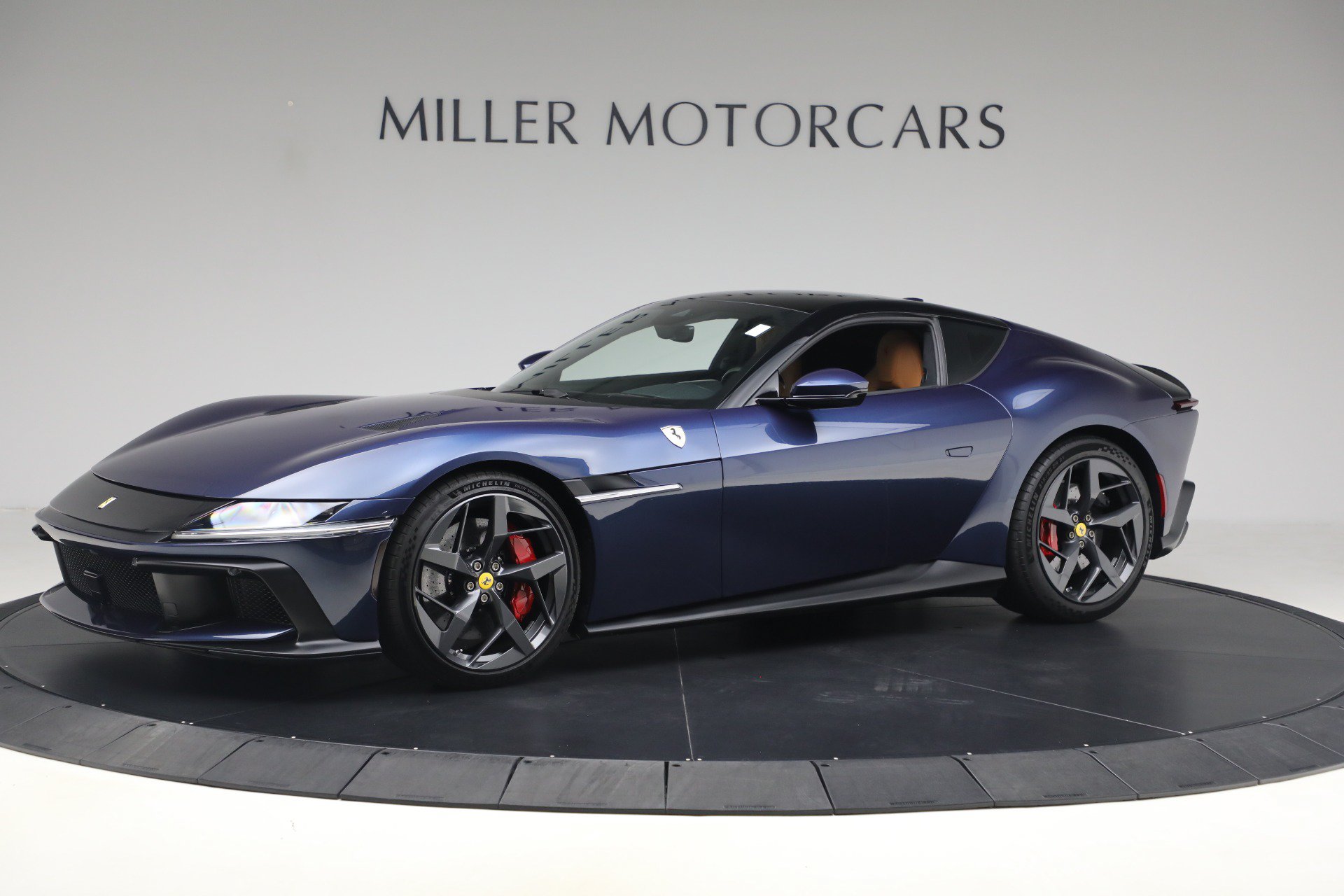 Certified 2025 Ferrari 12Cilindri RWD image 2